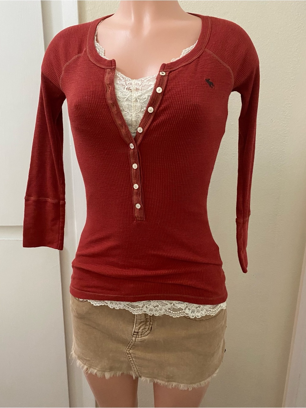 Y2k vintage Abercrombie brick red button up Henley